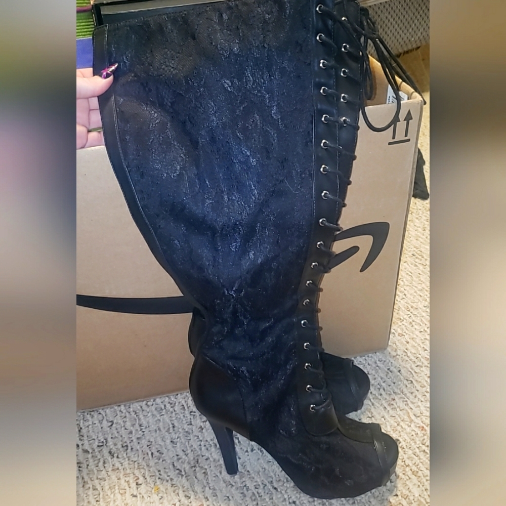 Lace open toe boot